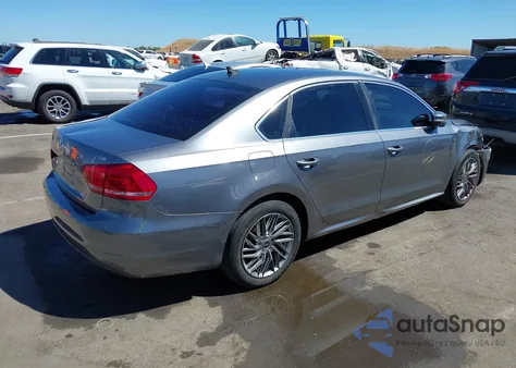 2015 Volkswagen Passat 1.8T Limited Edition из США, поврежденный, VIN 1VWAT7A37FC099126